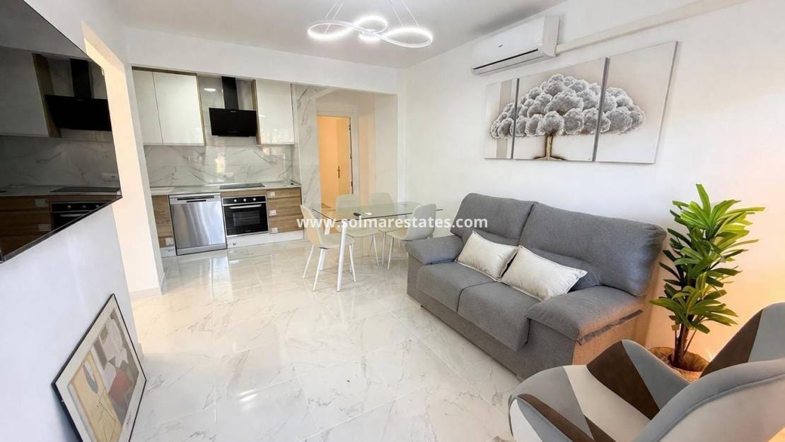 2 soverom Leilighet til salgs i Torrevieja med svømmebasseng - € 149 000 (Ref: 9922701)