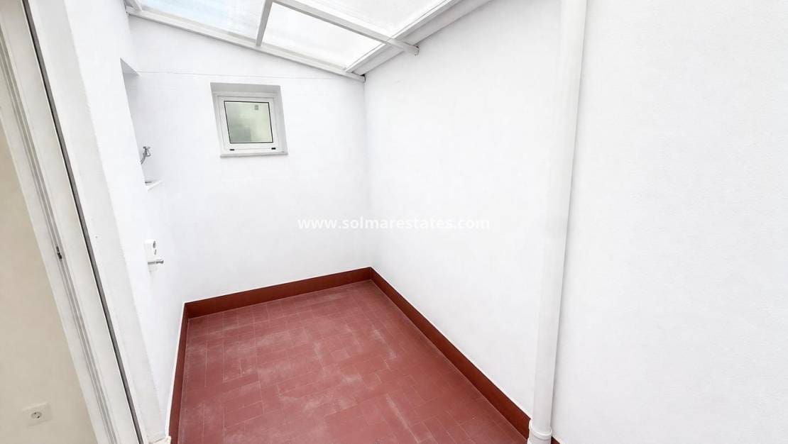 2 soverom Leilighet til salgs i Torrevieja med svømmebasseng - € 149 000 (Ref: 9922701)