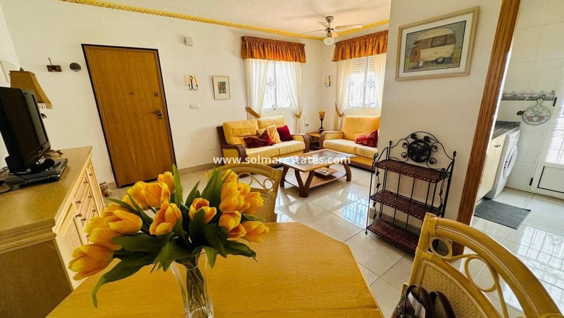 Pareado de 3 habitaciones en Los Montesinos en venta con piscina - 179.000 € (Ref: 9922702)