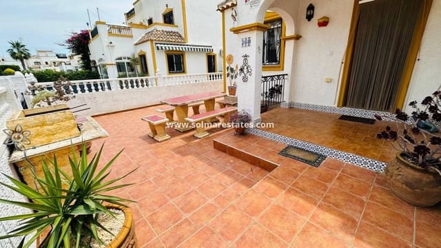 Pareado de 3 habitaciones en Los Montesinos en venta con piscina - 179.000 € (Ref: 9922702)