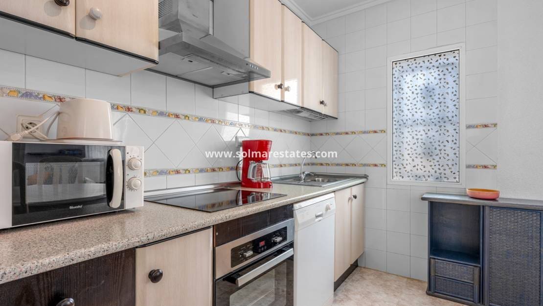 3 slaapkamer Rijtjeshuis te koop in La Marquesa met zwembad - € 209.000 (Ref: 9922703)