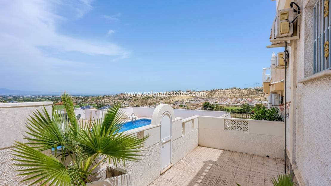 3 slaapkamer Rijtjeshuis te koop in La Marquesa met zwembad - € 209.000 (Ref: 9922703)