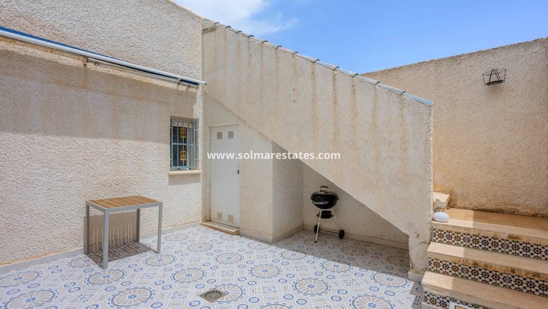 3 slaapkamer Rijtjeshuis te koop in La Marquesa met zwembad - € 209.000 (Ref: 9922703)