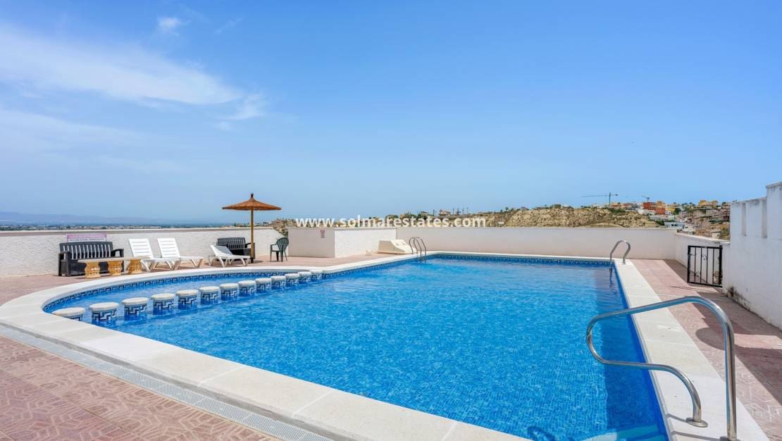 3 slaapkamer Rijtjeshuis te koop in La Marquesa met zwembad - € 209.000 (Ref: 9922703)