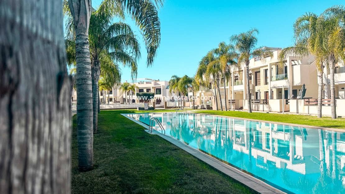 3 bedroom Apartment for sale in Los Balcones with pool - € 314,900 (Ref: 9922829)