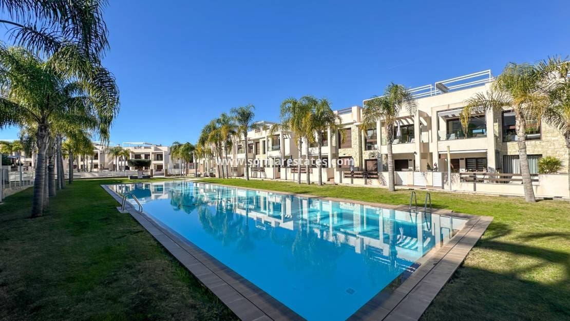 3 bedroom Apartment for sale in Los Balcones with pool - € 314,900 (Ref: 9922829)