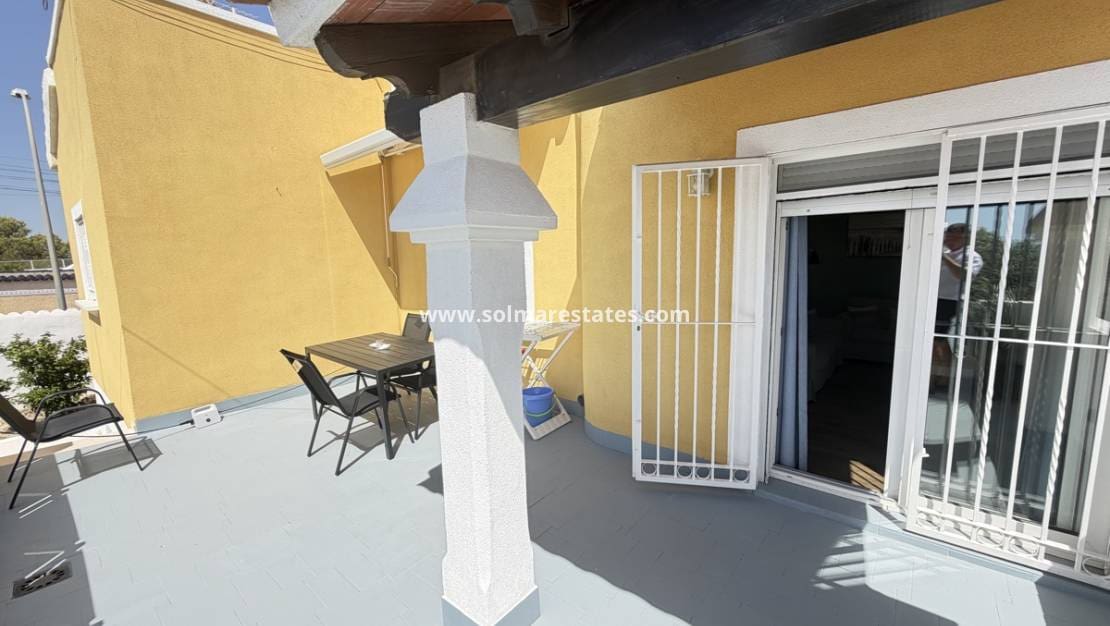 3 bedroom Villa for sale in Villamartin with pool - € 419,995 (Ref: 9925094)