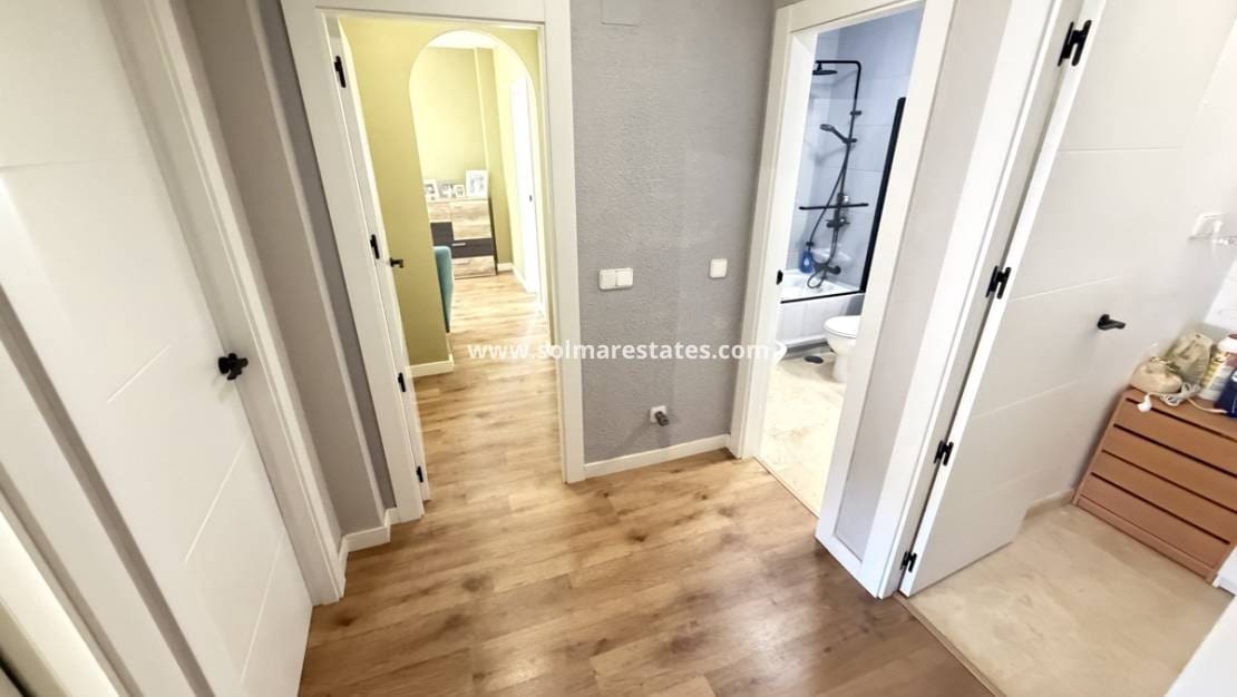 3 bedroom Villa for sale in Villamartin with pool - € 419,995 (Ref: 9925094)