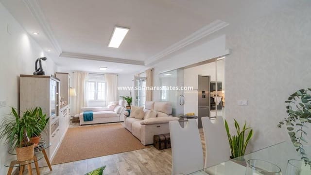 4 makuuhuone Huvila myytävänä paikassa Villamartin, Orihuela mukana uima-altaan - 365 000 € (Ref: 9928478)