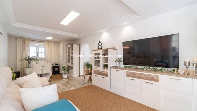 4 makuuhuone Huvila myytävänä paikassa Villamartin, Orihuela mukana uima-altaan - 365 000 € (Ref: 9928478)