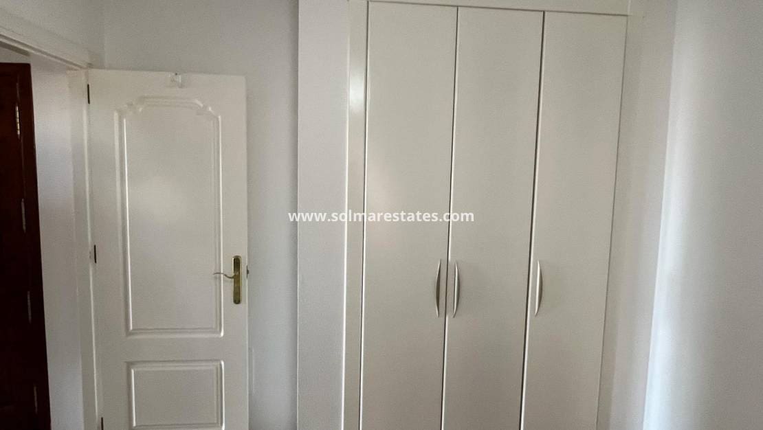 2 slaapkamer Appartement te koop in Playa Flamenca met zwembad - € 179.900 (Ref: 9929976)