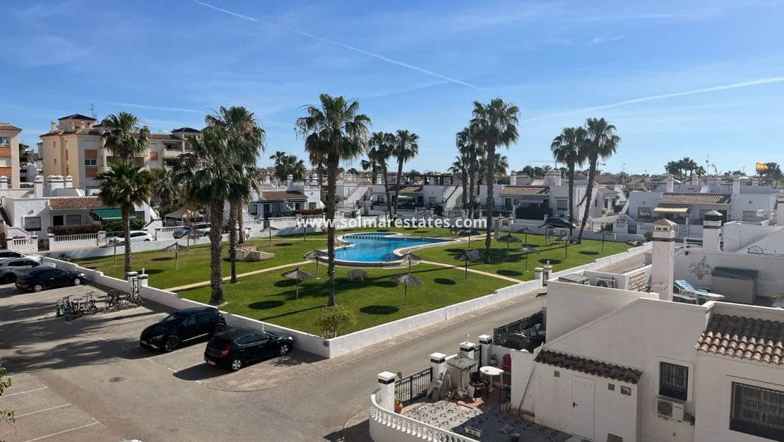 2 slaapkamer Appartement te koop in Playa Flamenca met zwembad - € 179.900 (Ref: 9929976)