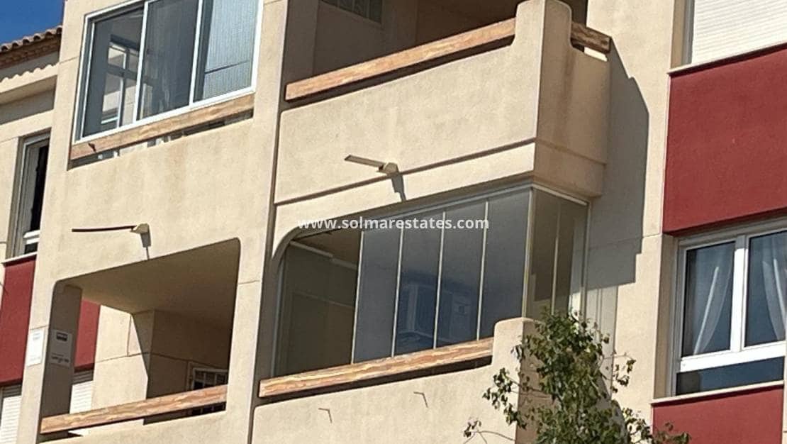 2 slaapkamer Appartement te koop in Playa Flamenca met zwembad - € 179.900 (Ref: 9929976)