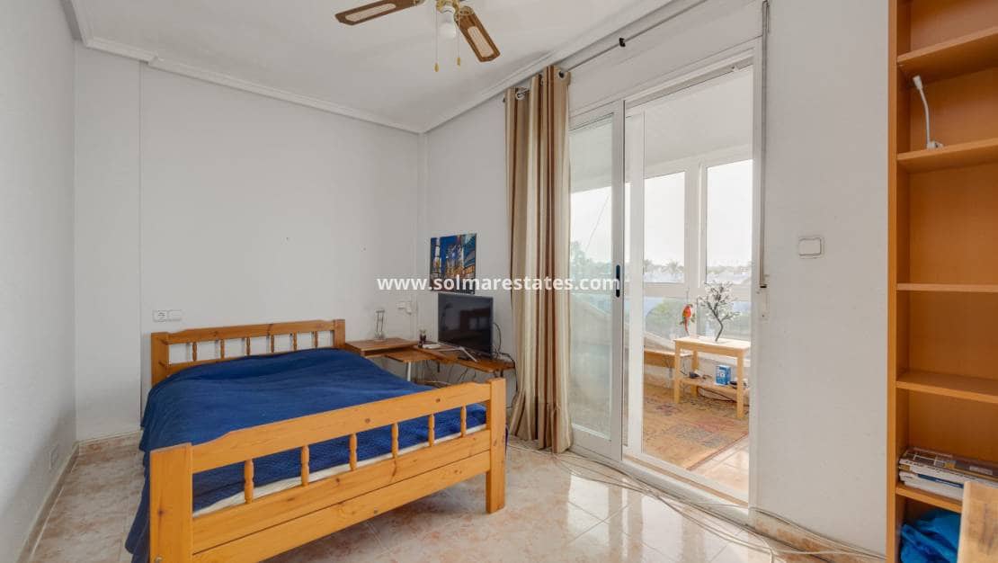 3 sypialnia Dom na sprzedaż w Playa Flamenca z basenem - 189 900 € (Ref: 9932288)