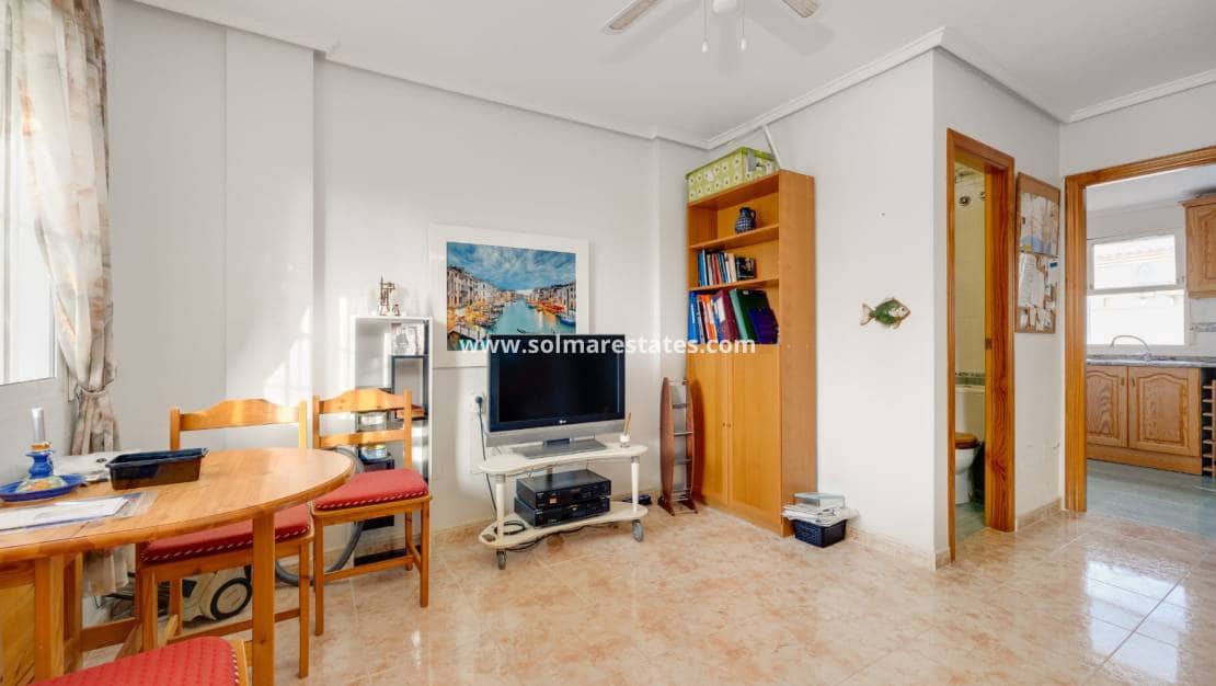 3 sypialnia Dom na sprzedaż w Playa Flamenca z basenem - 189 900 € (Ref: 9932288)