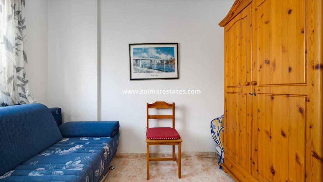 3 sypialnia Dom na sprzedaż w Playa Flamenca z basenem - 189 900 € (Ref: 9932288)