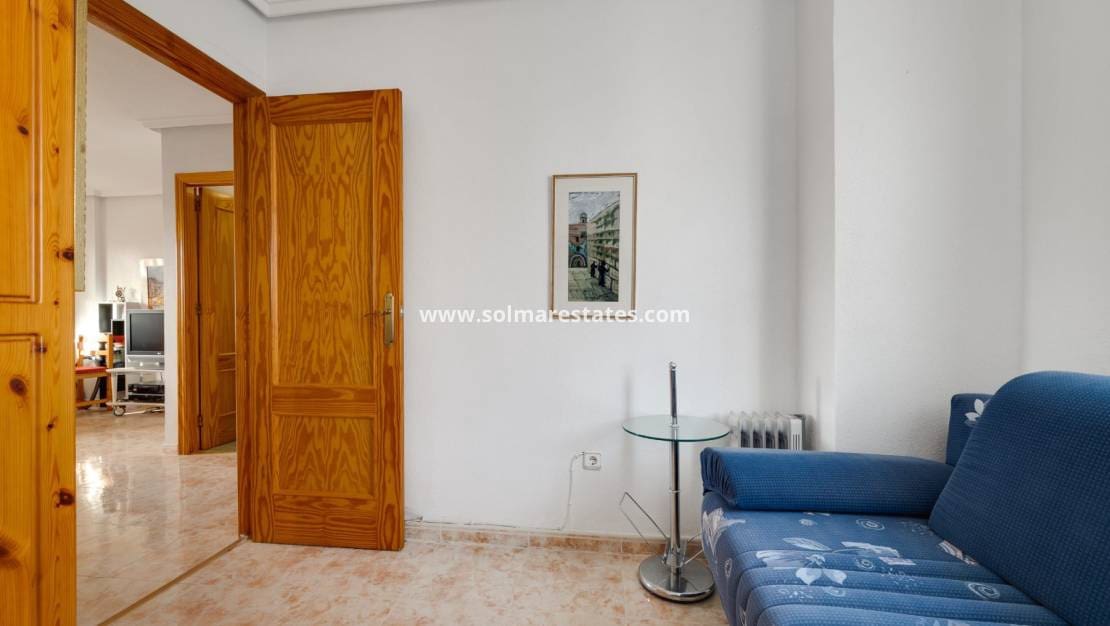 3 sypialnia Dom na sprzedaż w Playa Flamenca z basenem - 189 900 € (Ref: 9932288)