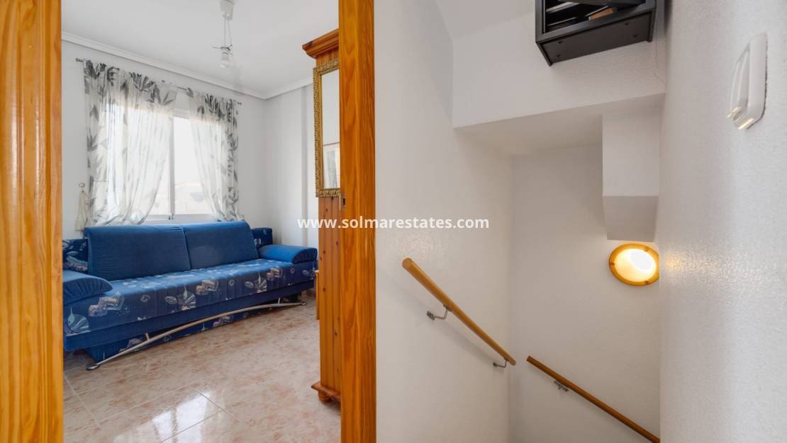 3 sypialnia Dom na sprzedaż w Playa Flamenca z basenem - 189 900 € (Ref: 9932288)