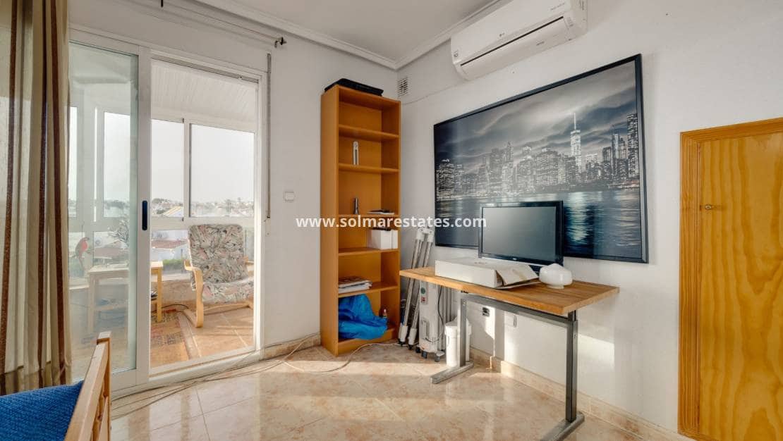 3 sypialnia Dom na sprzedaż w Playa Flamenca z basenem - 189 900 € (Ref: 9932288)