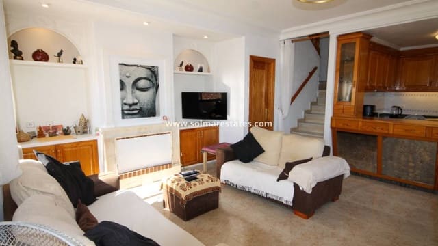 2 chambre Villa/Maison Semi-Mitoyenne à vendre à Villamartin, Orihuela avec piscine - 215 000 € (Ref: 9935407)