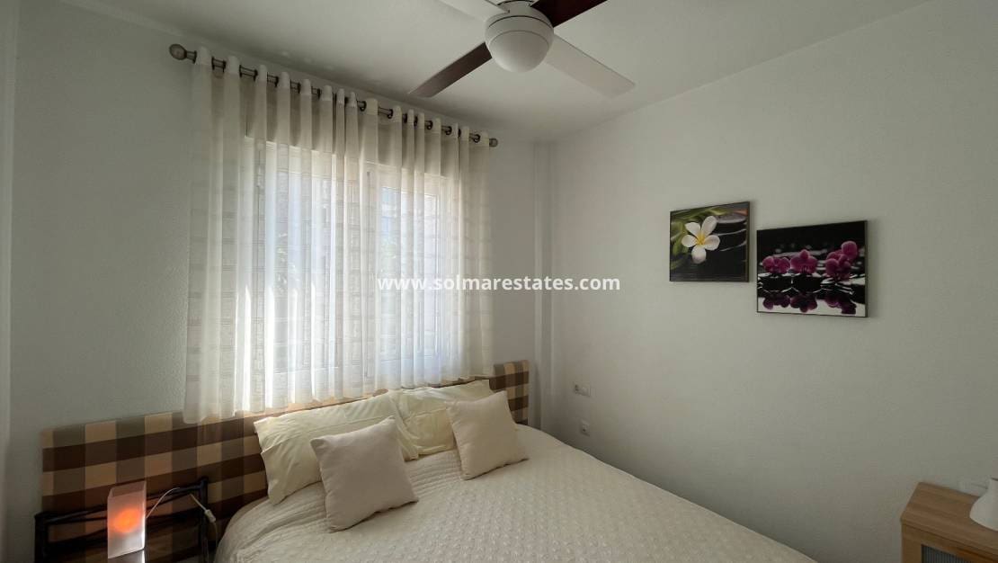 2 slaapkamer Appartement te koop in Villamartin met zwembad - € 164.995 (Ref: 9937212)