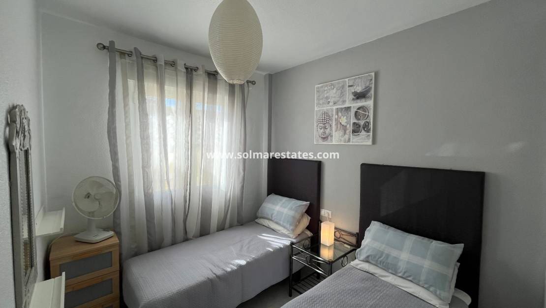 2 slaapkamer Appartement te koop in Villamartin met zwembad - € 164.995 (Ref: 9937212)