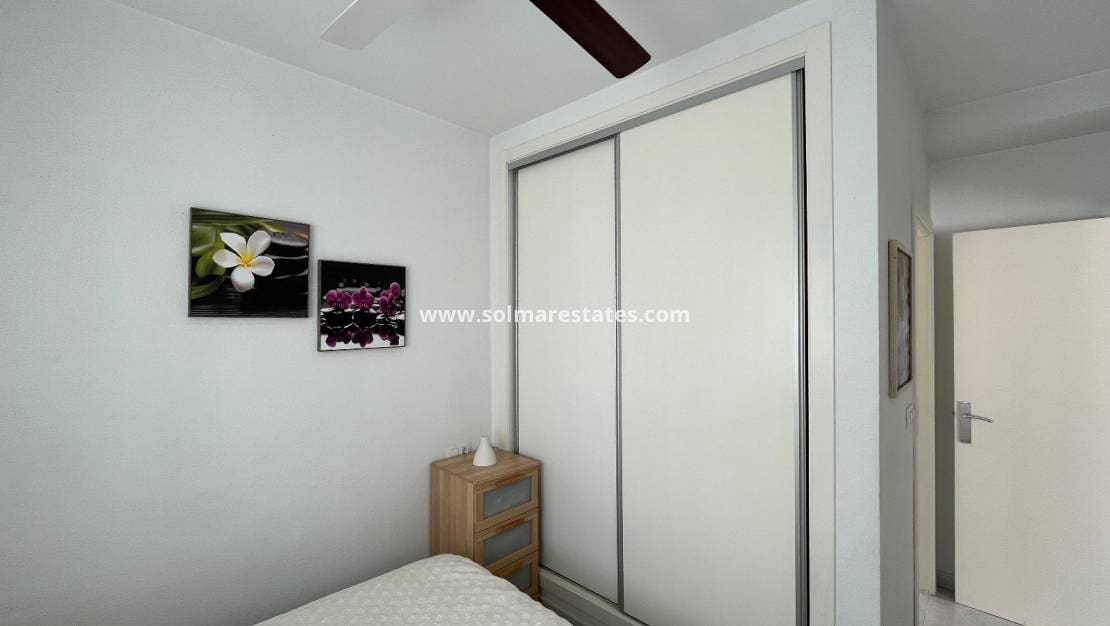 2 slaapkamer Appartement te koop in Villamartin met zwembad - € 164.995 (Ref: 9937212)