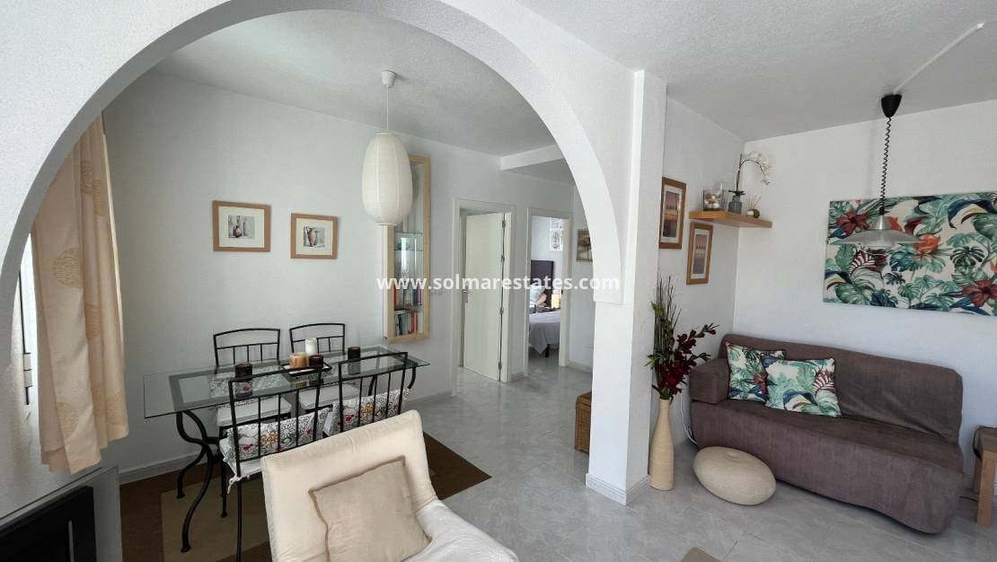 2 slaapkamer Appartement te koop in Villamartin met zwembad - € 164.995 (Ref: 9937212)