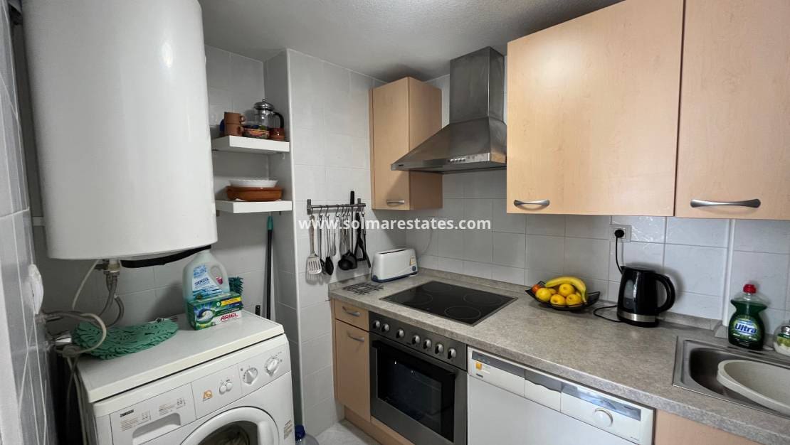 2 slaapkamer Appartement te koop in Villamartin met zwembad - € 164.995 (Ref: 9937212)