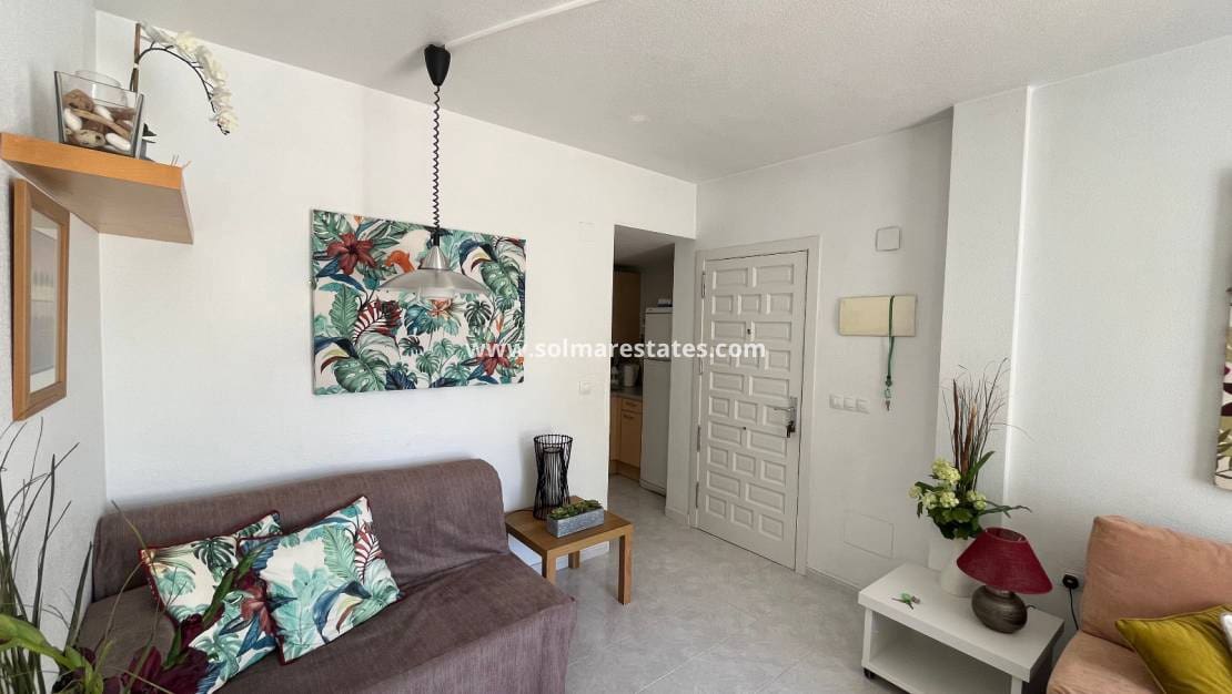 2 slaapkamer Appartement te koop in Villamartin met zwembad - € 164.995 (Ref: 9937212)