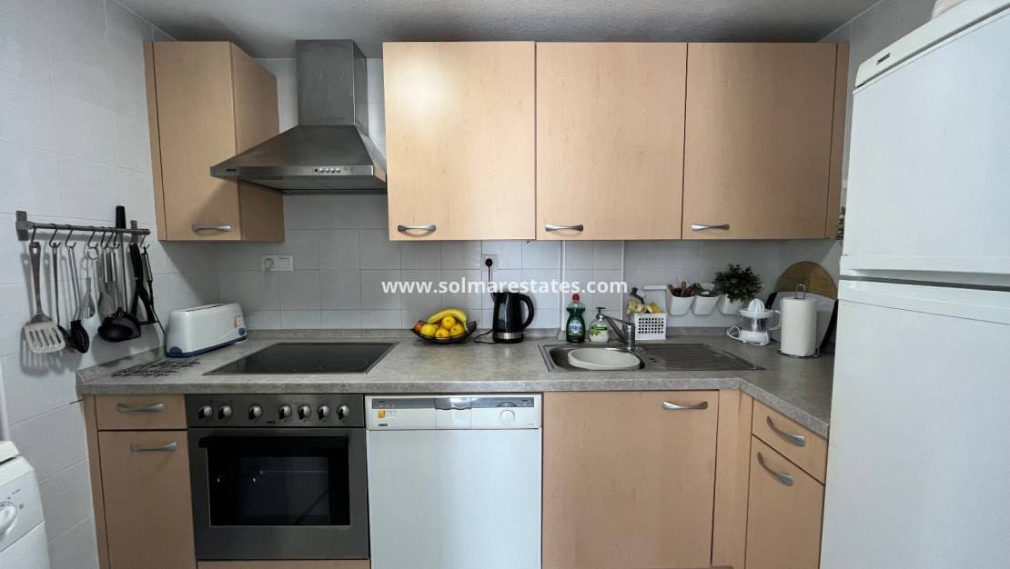 2 slaapkamer Appartement te koop in Villamartin met zwembad - € 164.995 (Ref: 9937212)