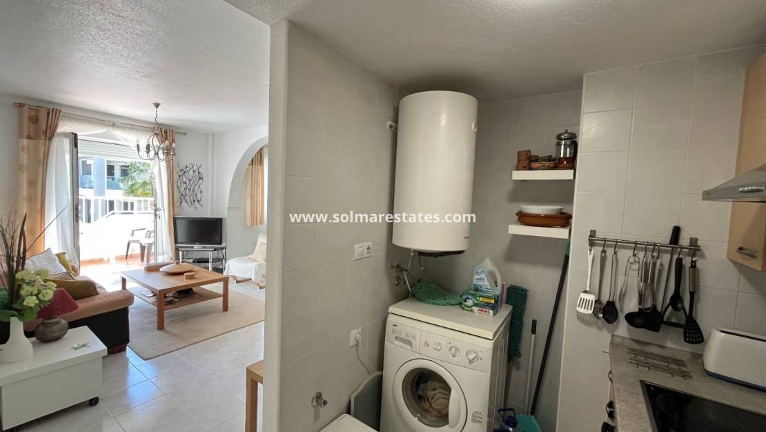 2 slaapkamer Appartement te koop in Villamartin met zwembad - € 164.995 (Ref: 9937212)