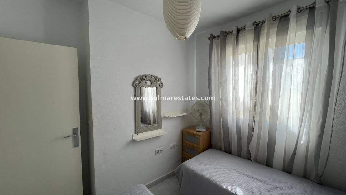 2 slaapkamer Appartement te koop in Villamartin met zwembad - € 164.995 (Ref: 9937212)