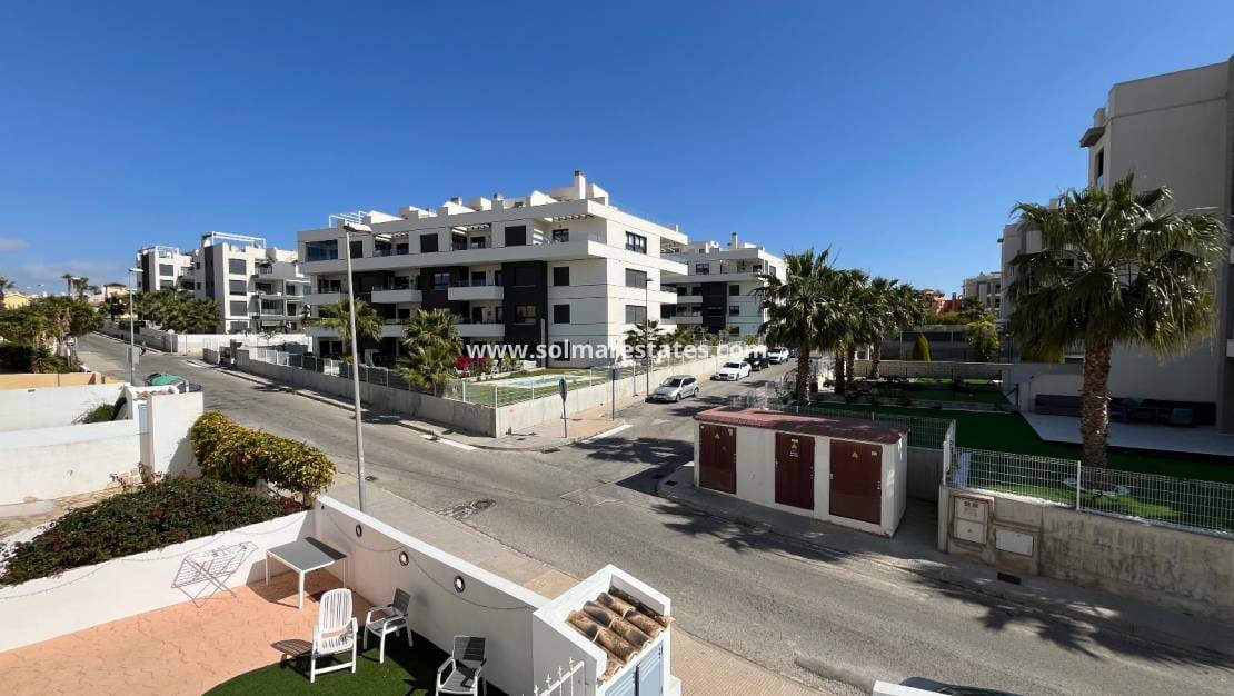 2 slaapkamer Appartement te koop in Villamartin met zwembad - € 164.995 (Ref: 9937212)
