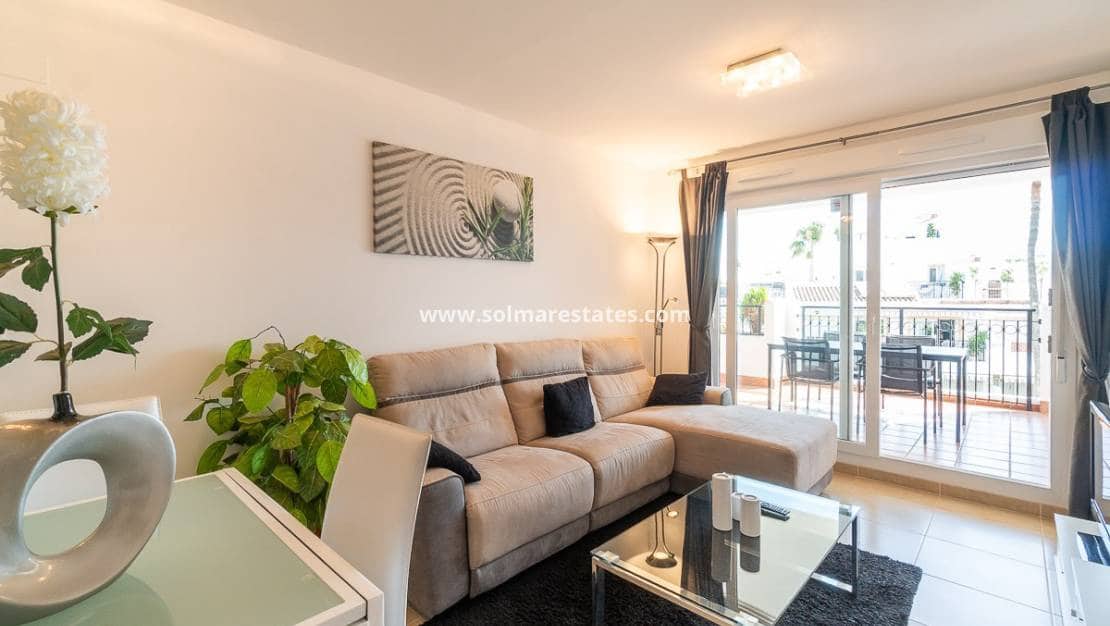 2 bedroom Apartment for sale in Villamartin with pool - € 220,000 (Ref: 9938510)
