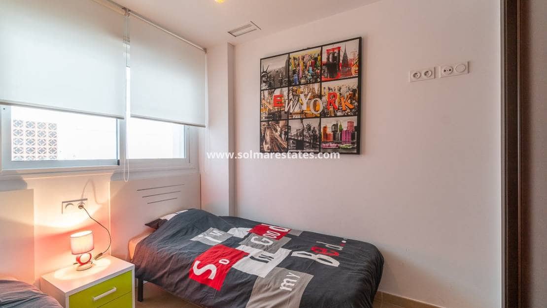 2 bedroom Apartment for sale in Villamartin with pool - € 220,000 (Ref: 9938510)