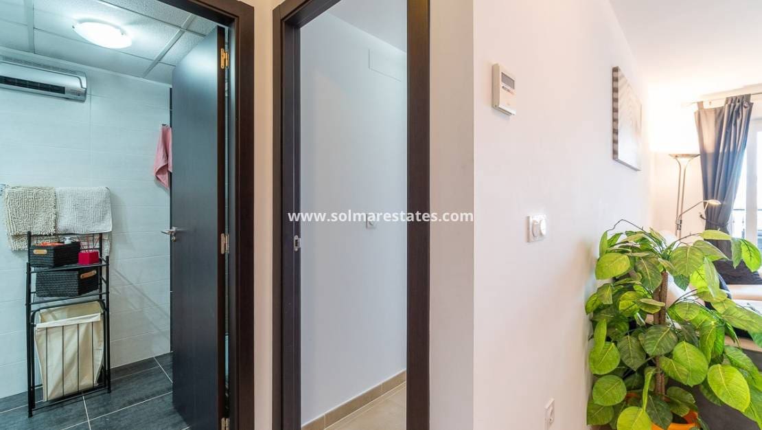 2 bedroom Apartment for sale in Villamartin with pool - € 220,000 (Ref: 9938510)