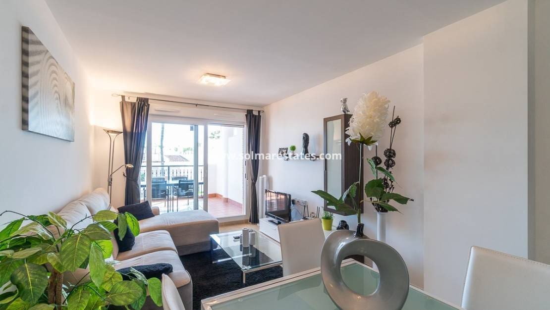 2 bedroom Apartment for sale in Villamartin with pool - € 220,000 (Ref: 9938510)