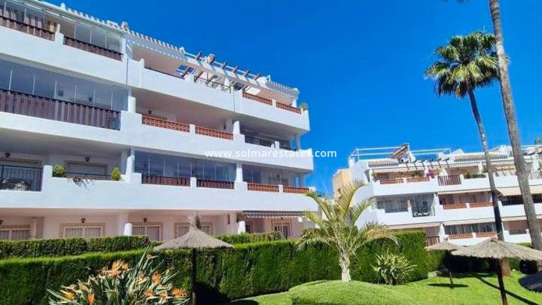 2 bedroom Apartment for sale in Villamartin with pool - € 220,000 (Ref: 9938510)