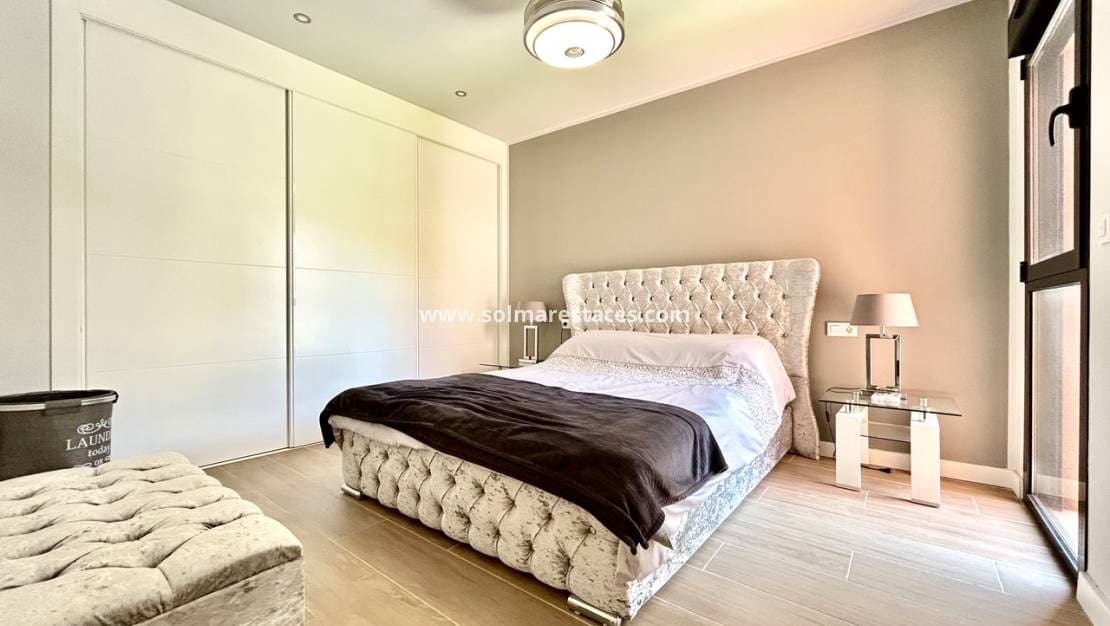 2 sypialnia Apartament na sprzedaż w Villamartin z basenem - 254 950 € (Ref: 9938511)