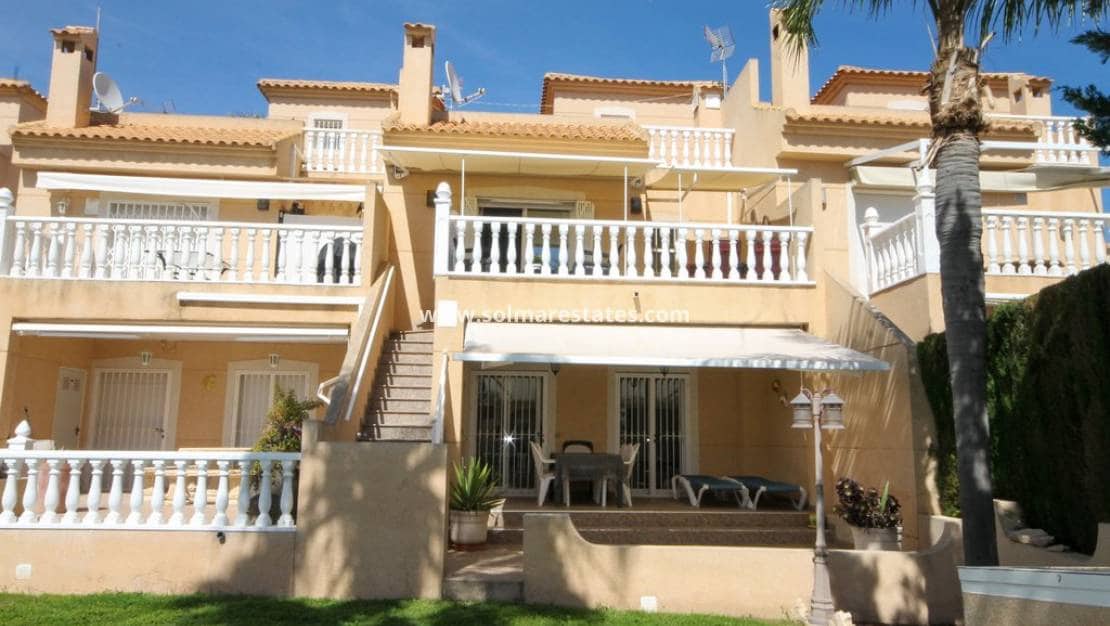 4 soveværelse Byhus til salg i Villamartin med swimmingpool - € 269.000 (Ref: 9938513)