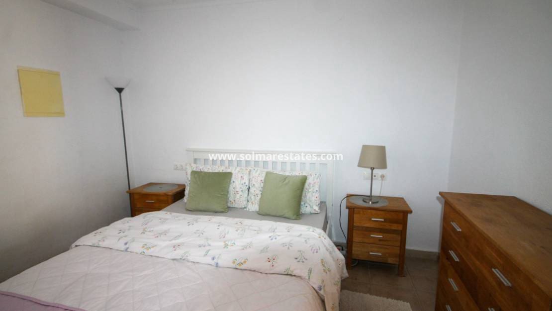 3 Zimmer Villa zu verkaufen in Villamartin mit Pool - 399.950 € (Ref: 9938514)