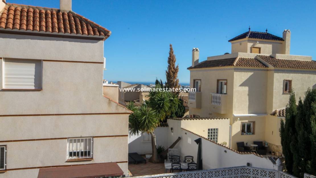 3 Zimmer Villa zu verkaufen in Villamartin mit Pool - 399.950 € (Ref: 9938514)