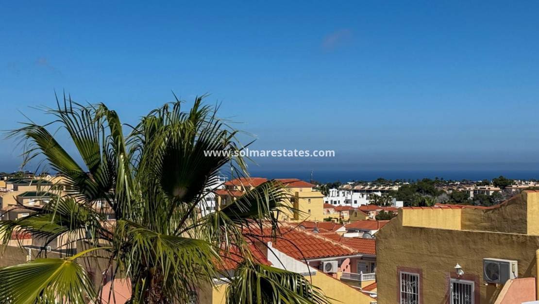 3 soveværelse Byhus til salg i Villamartin med swimmingpool - € 225.000 (Ref: 9938515)