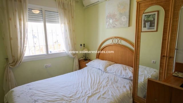 3 soveværelse Byhus til salg i Villamartin, Orihuela med swimmingpool - € 225.000 (Ref: 9938515)