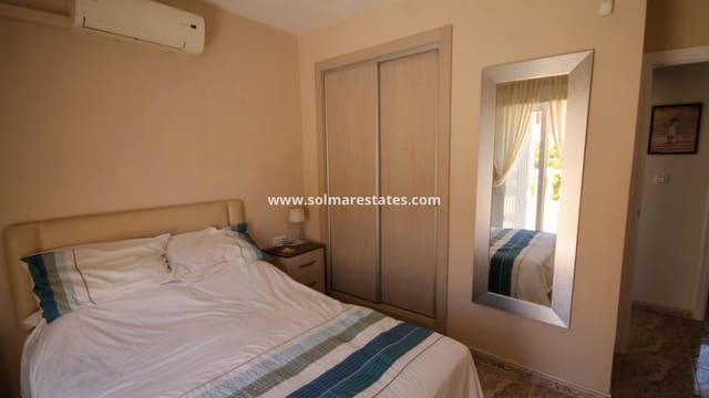 3 soveværelse Byhus til salg i Villamartin, Orihuela med swimmingpool - € 225.000 (Ref: 9938515)