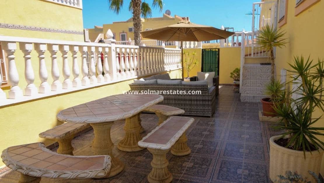 Pareado de 3 habitaciones en Villamartin en venta con piscina - 247.500 € (Ref: 9938517)