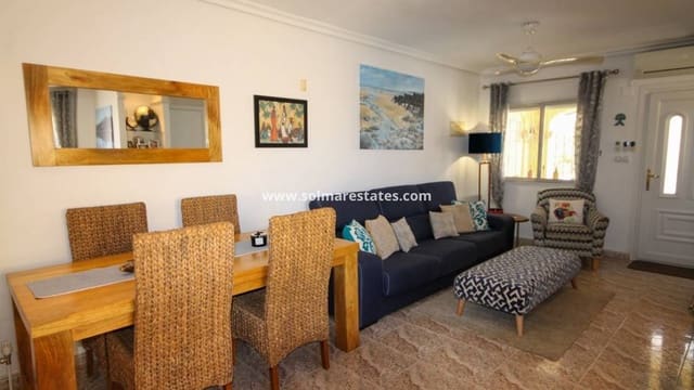 3 quarto Moradia Geminada para venda em Villamartin, Orihuela com piscina - 247 500 € (Ref: 9938517)