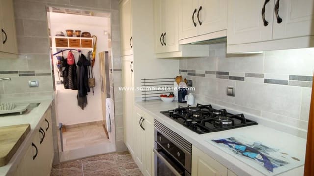 3 quarto Moradia Geminada para venda em Villamartin, Orihuela com piscina - 247 500 € (Ref: 9938517)