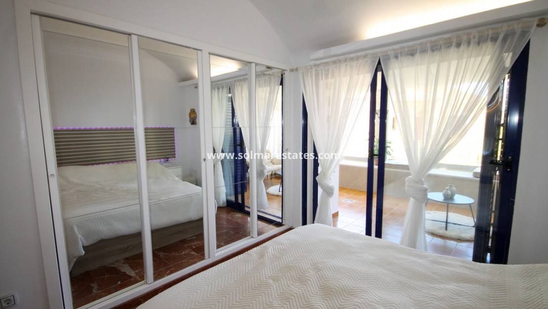 2 soverom Leilighet til salgs i Villamartin med svømmebasseng - € 234 950 (Ref: 9938518)